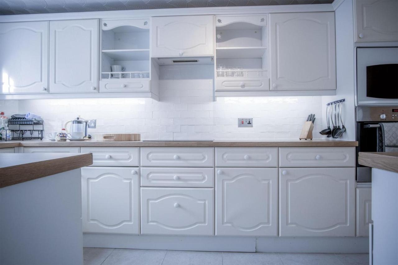 Captains Walk - 4 Bedroom Apartment - Сондерсфут Экстерьер фото
