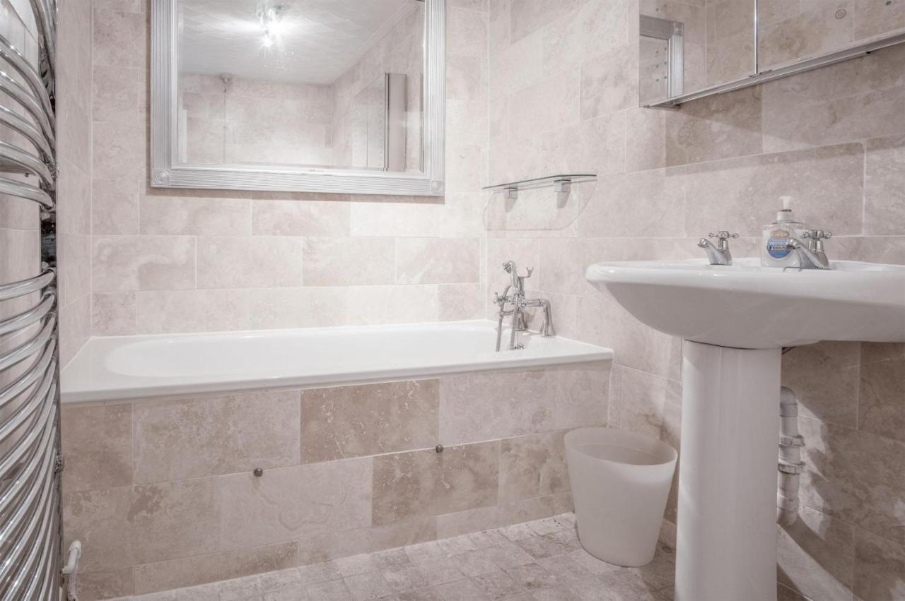 Captains Walk - 4 Bedroom Apartment - Сондерсфут Экстерьер фото