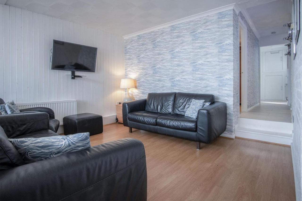 Captains Walk - 4 Bedroom Apartment - Сондерсфут Экстерьер фото